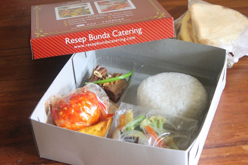 Catering Nasi Box Enak di Bandung Menu Gepuk Gulung