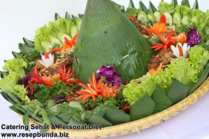 Nasi Tumpeng dari Catering Sehat Resep Bunda di Bandung