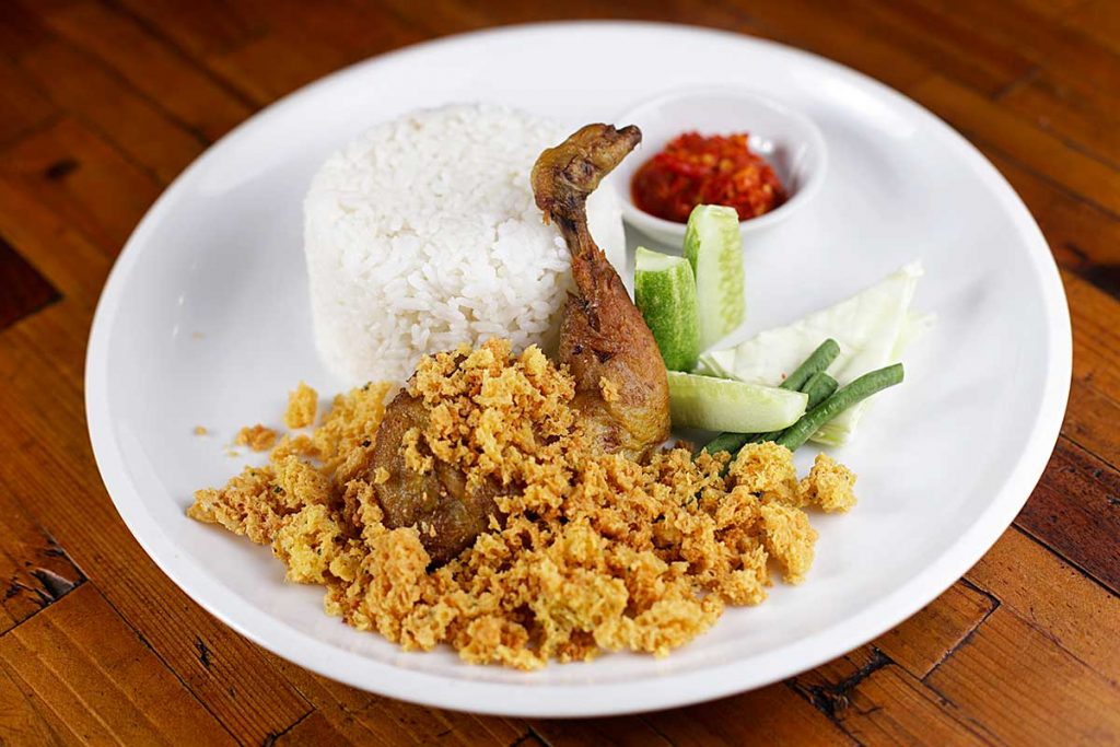 Paket Catering Nasi Box Menu Ayam Kremes Di Bandung
