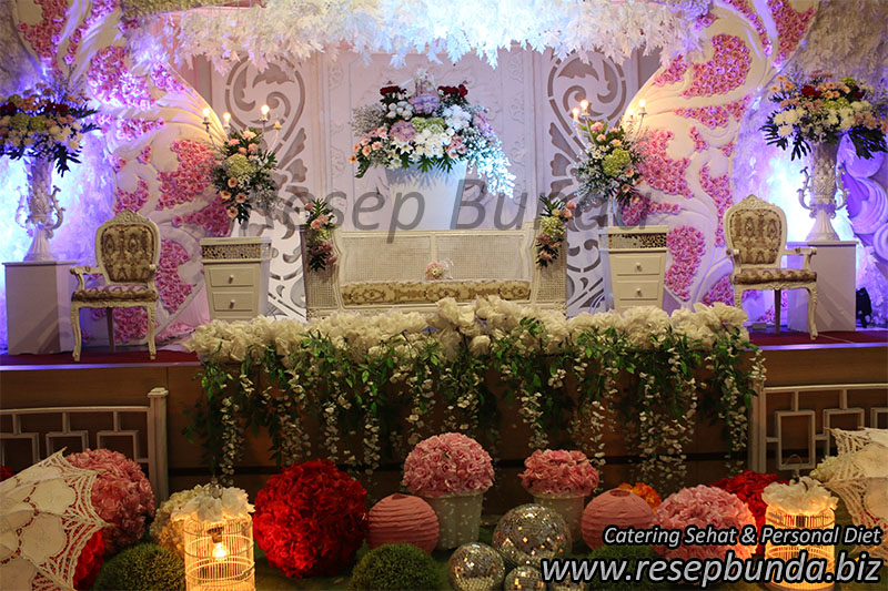 pelaminan catering wedding karissa